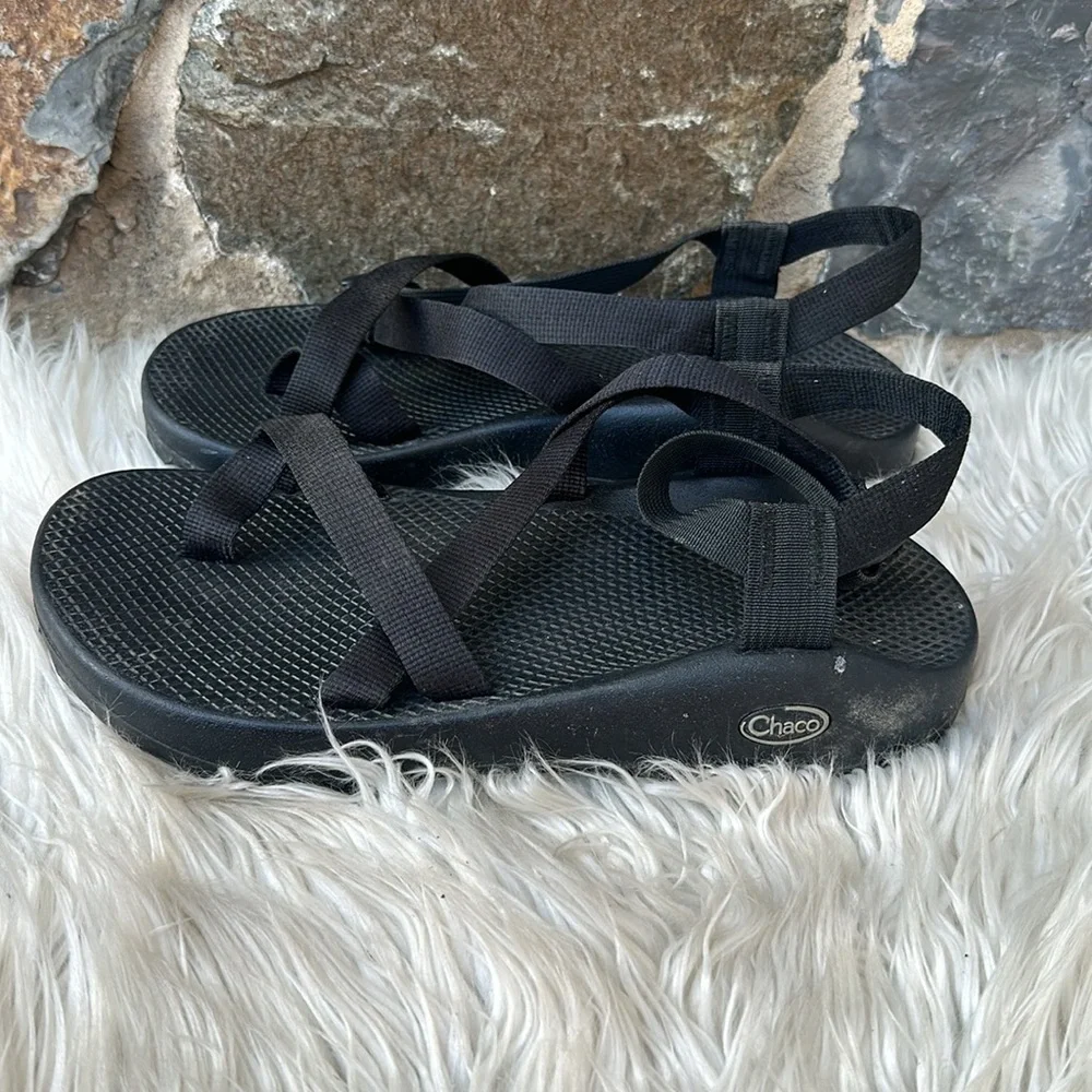 Chaco mens Z classic black sandals with toe loop size 10